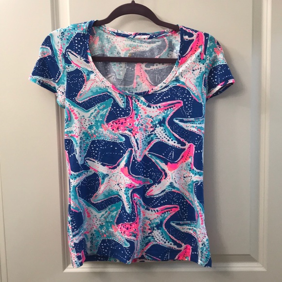 Lilly Pulitzer Tops - Lilly Pulitzer Dori tee - Star struck